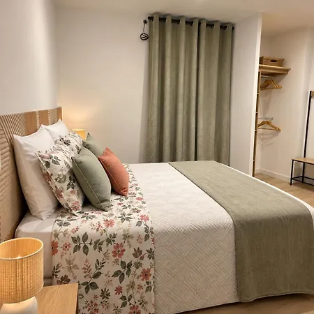 Сasa de vacaciones Duplex climatisé 2 chambres avec jardin et parking, gare et centre à pied Montélimar